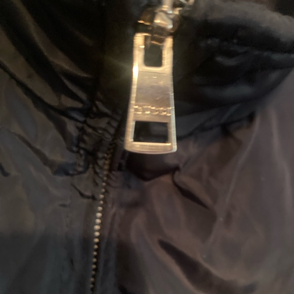 Gucci Navy Windbreaker with Red and Green Stripes - Picture 3 of 5